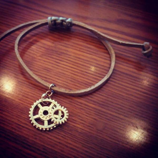 LeatherBracelet_gear