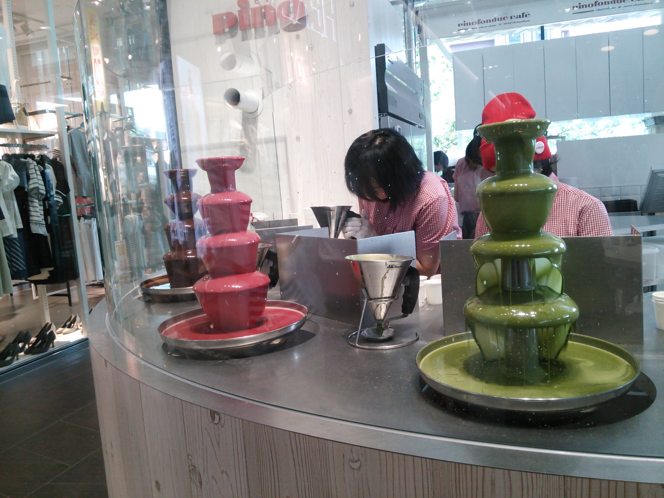pino_chocolatefountain